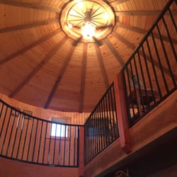 Barnacopia - Reading nook and ceiling in the library