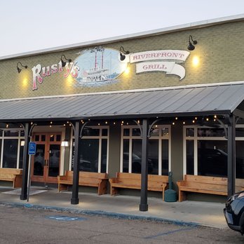 Rusty's Riverfront Grill - the front of the restaurant - Seafood Near Me - Vicksburg, Mississippi Rusty's Riverfront Grill - the front of the restaurant - Seafood Near Me - Vicksburg, Mississippi