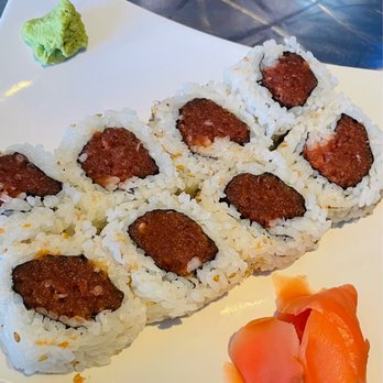 Trapper's Sushi - Spicy tuna roll - Sushi Bars Near Me - North Bend, Washington