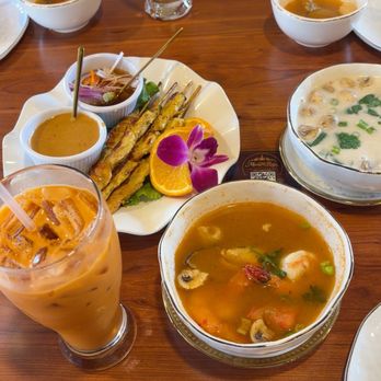 Mantra Raja - Thai Near Me - Carlsbad, California Mantra Raja - Thai Near Me - Carlsbad, California