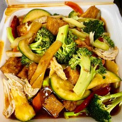 Beijing Garden - Kung Pao Tofu - spicy and flavorful! Vegetables are fresh and crisp - high quality produce.