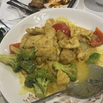 D Cuisine - Chicken curry with vegetables - Dim Sum Near Me - Westmont, Illinois