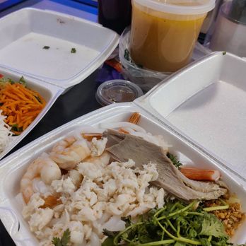 Pho Da Lat - Banh Canh Cua/Crab Meat Udon Soup - Vietnamese Near Me - Las Vegas, Nevada