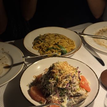 Le Colonial - Chicken Goi Ga - Chicken & Cabbage Salad *Contains Peanuts - Vietnamese Near Me - Chicago, Illinois