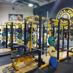 Gold's Gym Northgate - Weights & neavy lift area