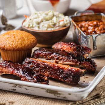 famous dave's delivery lincoln ne