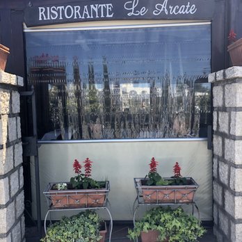 Le Arcate - Pizza Near Me - Anacapri, NA