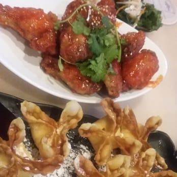 Dumpling Inn - Pork Belly Sliders, Spicy Tangy Wings and Cheese Rangoon - Chinese Near Me - San Diego, California Dumpling Inn - Pork Belly Sliders, Spicy Tangy Wings and Cheese Rangoon - Chinese Near Me - San Diego, California