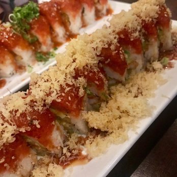 Mama M Sushi - Cherry spice roll - Japanese Near Me - Pasadena, California