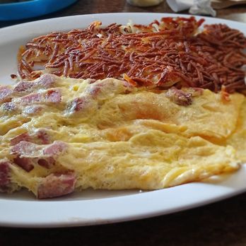 Early Bird Cafe - Ham & Cheese Omelette - American Near Me - Pine, Arizona