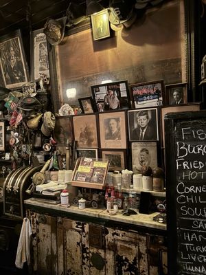 McSorley’s Old Ale House by null