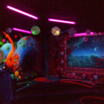 Schwarzlicht Insel - Arts & Entertainment Near Me - Berlin, BE