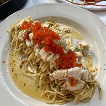 Darla Cafe  - Hella crab spaghetti - Asian Fusion Near Me - Saratoga, California