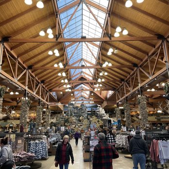 Cabela's - Outdoor Gear Near Me - Hamburg, Pennsylvania