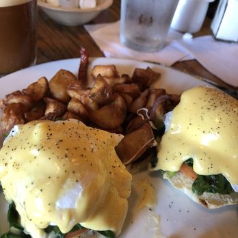 Chadwicks - Eggs Florentine - American Near Me - Alexandria, Virginia Chadwicks - Eggs Florentine - American Near Me - Alexandria, Virginia