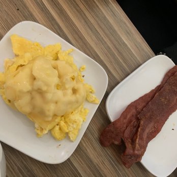 @ The Diner - Bacon and eggs with cheese - Breakfast & Brunch Near Me - Orlando, Florida