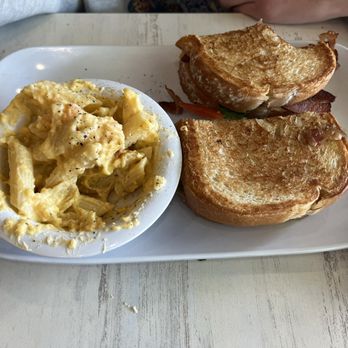 Urban Cookhouse - BLAT and Mac n cheese - Salad Near Me - Birmingham, Alabama