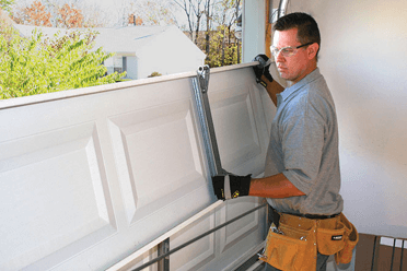 Sabra garage Door Repair - Garage Door Contractor in University City, MO
