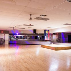 Tru Fit Athletic Clubs - 410 & Bandera
