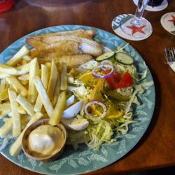 Eetcafe De Kalkman - Seebarsch mit Fritten und Salat.
