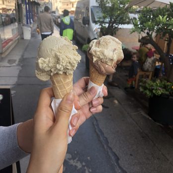 Schelato im 8. Bezirk - Pistachio (left), salted caramel + chocolate (right) - Ice Cream & Frozen Yogurt Near Me - Vienna, 9