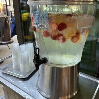 Urth Caffé-Pasadena - 11/19/25 Water is flavored with fresh berries n oranges - Cafes Near Me - Pasadena, California
