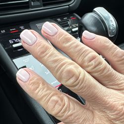 Pasch Salon - Gel manicure by Rita
