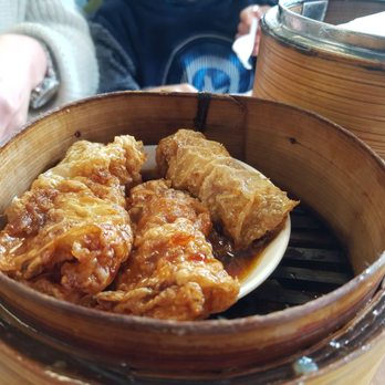 Happy Dim Sum Bakery - Uhh, you know this... The one with like tofu skin on the outside and meat on the inside and it's all saucy. It's that. - Dim Sum Near Me - Mississauga, Ontario Happy Dim Sum Bakery - Uhh, you know this... The one with like tofu skin on the outside and meat on the inside and it's all saucy. It's that. - Dim Sum Near Me - Mississauga, Ontario