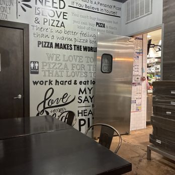 DaddyO's Pizza - Memorial - Inside - Pizza Near Me - Houston, Texas DaddyO's Pizza - Memorial - Inside - Pizza Near Me - Houston, Texas