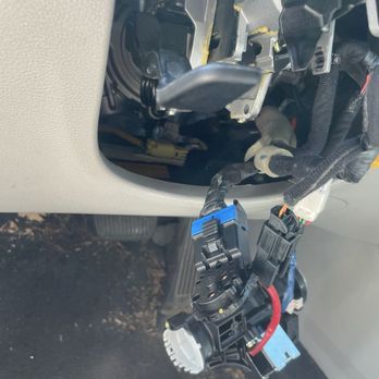 Le's Auto Body & Engine Repair - Ignition module ripped out and they even ripped off my lower dash!! - Auto Repair Near Me - Oakland, California Le's Auto Body & Engine Repair - Ignition module ripped out and they even ripped off my lower dash!! - Auto Repair Near Me - Oakland, California