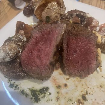 Woodys Pub - Steak special - Pubs Near Me - Lake Country, British Columbia Woodys Pub - Steak special - Pubs Near Me - Lake Country, British Columbia