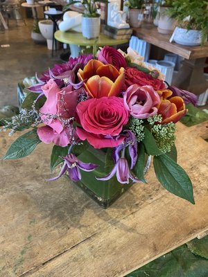 In-Store Arrangements - We offer a number of one of a kind arrangements in store for any occasion. Come in or give us a call- we're be happy to find you the perfect arrangment!