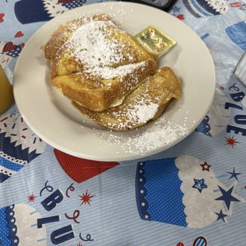 Flo's Diner - French toast - American Near Me - Pittsfield, Massachusetts