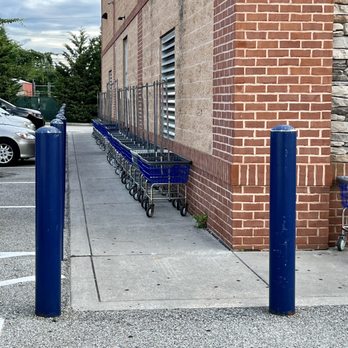 Sudsville Laundromat - 08-15-22 laundry carts - Laundromat Near Me - Catonsville, Maryland Sudsville Laundromat - 08-15-22 laundry carts - Laundromat Near Me - Catonsville, Maryland