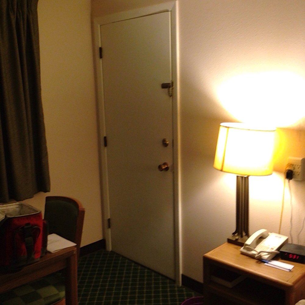 Rodeway Inn - The adjoining door - Hotels Near Me - Hardin, Montana Rodeway Inn - The adjoining door - Hotels Near Me - Hardin, Montana
