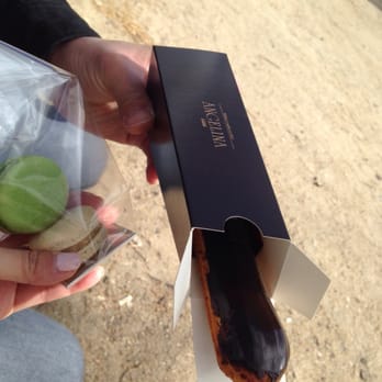 Angelina - Chocolate eclair and bag of macarons - Breakfast & Brunch Near Me - Paris, 75