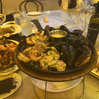 The Dead Fish - Medium shrimp and mussels sizzling platter - Seafood Near Me - Crockett, California The Dead Fish - Medium shrimp and mussels sizzling platter - Seafood Near Me - Crockett, California