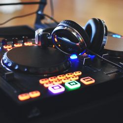 Stan's Mobile DJ Service - Ready for your event!