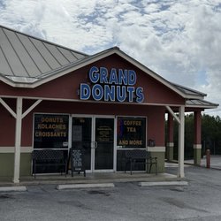 Grand Donuts