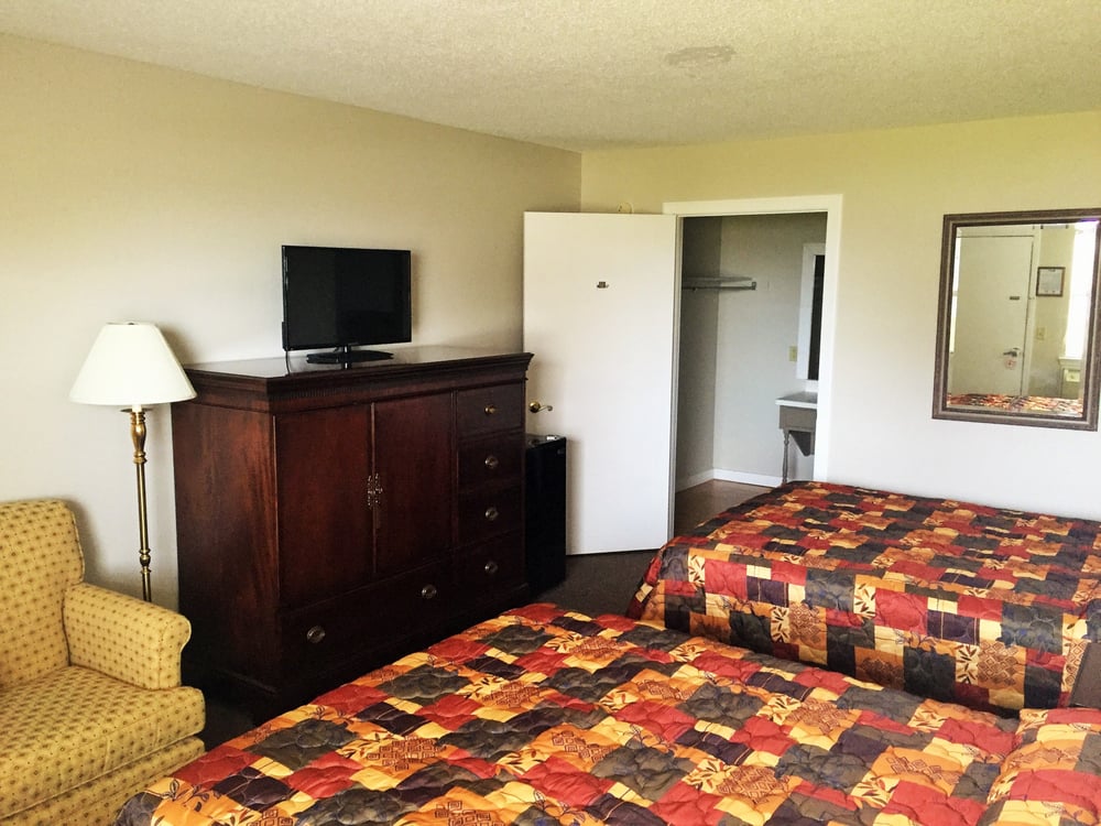 LAKE FORK RESORT Updated September 2024 45 Photos 5004 N Fm 17