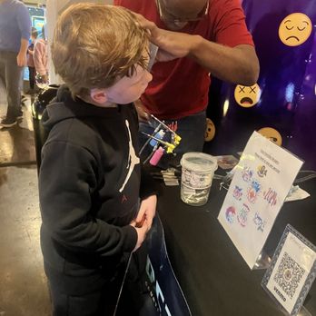Forum Social House - Face paint New Years Eve Family Event Bellevue in Mini Golf course Forum - Bars Near Me - Bellevue, Washington