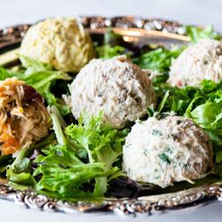 Can't choose which salad?  Sampler!