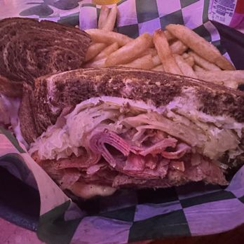 Kennedy's Irish Pub - Corned Beef Reuben - Irish Pub Near Me - Waterford, Michigan