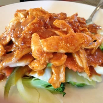 Lemon Grass Thai Kitchen - Chicken with peanut sauce - Thai Near Me - Riverview, Florida