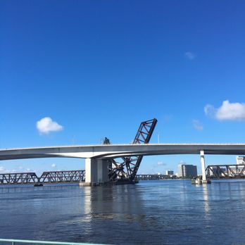Northbank Riverwalk - Parks Near Me - Jacksonville, Florida