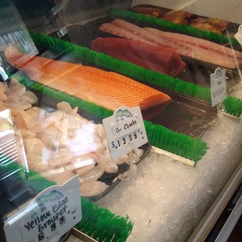 Lockhart’s Seafood - Seafood Markets Near Me - Tarpon Springs, Florida Lockhart’s Seafood - Seafood Markets Near Me - Tarpon Springs, Florida