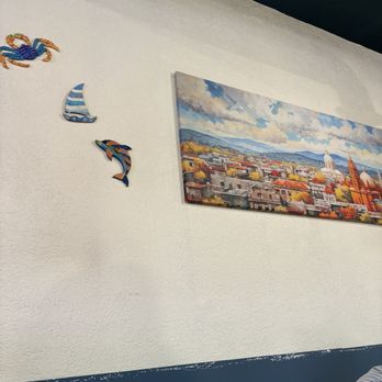 Los Tiburones - Decor - Mexican Near Me - Monroe, North Carolina