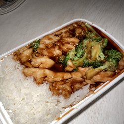 San Ho Chinese Kitchen - Chicken and broccoli