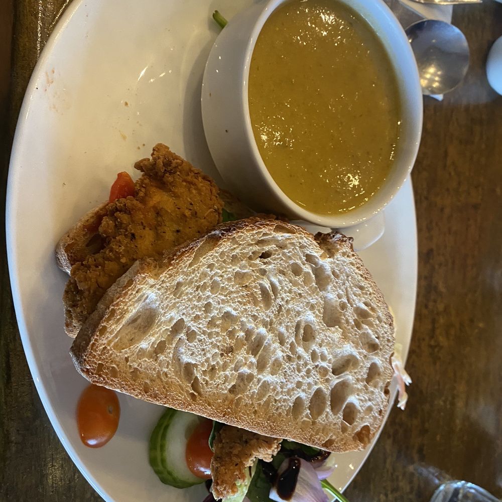 Dom's Pier 1 - Fried chicken sandwich and soup of the day - Pubs Near Me Dom's Pier 1 - Fried chicken sandwich and soup of the day - Pubs Near Me