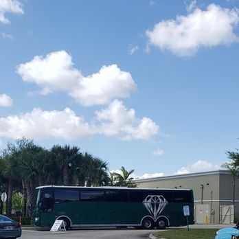 South Florida Garlic Fest - Shuttle - Festivals Near Me - Wellington, Florida South Florida Garlic Fest - Shuttle - Festivals Near Me - Wellington, Florida